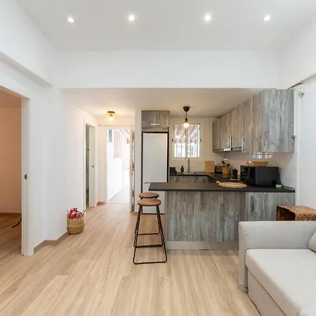 1 Bedroom Chapelas Costa Del Silencio Ac Pool Wifi Apartament Arona (Tenerife)